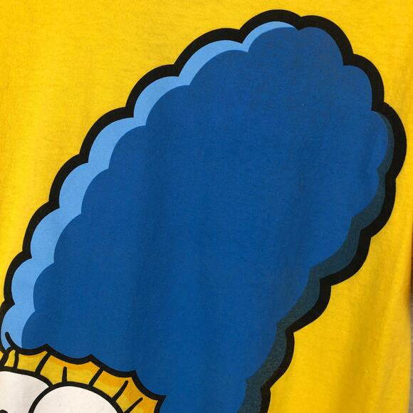 Universal Studios Yellow Marge Simpson Graphic Shirt Small - Picture 4 of 11